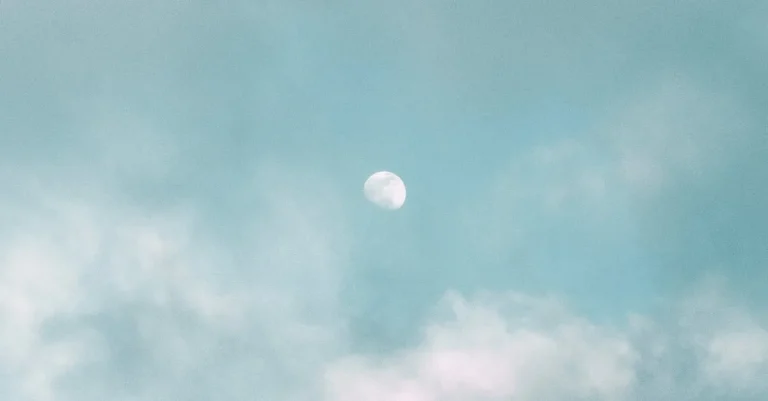 The Spiritual Meaning And Significance Of Seeing The Moon During The Day